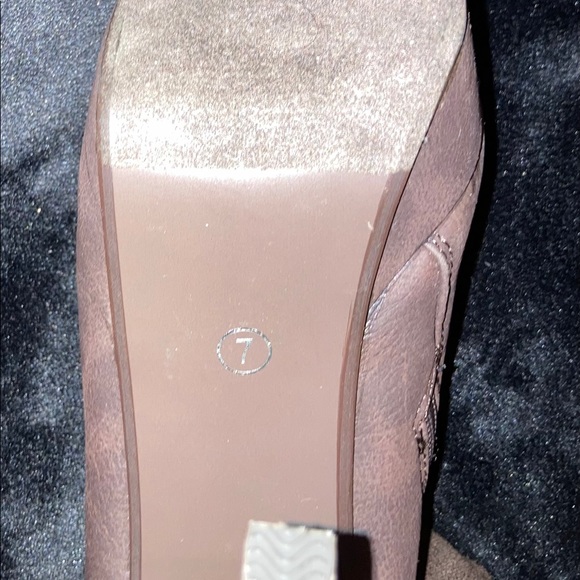 2 Lip Too Knee High Platform Boots - Picture 2 of 3